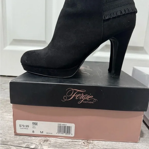 Fergie Women's Black Ankle Boots - Picture 1 of 2